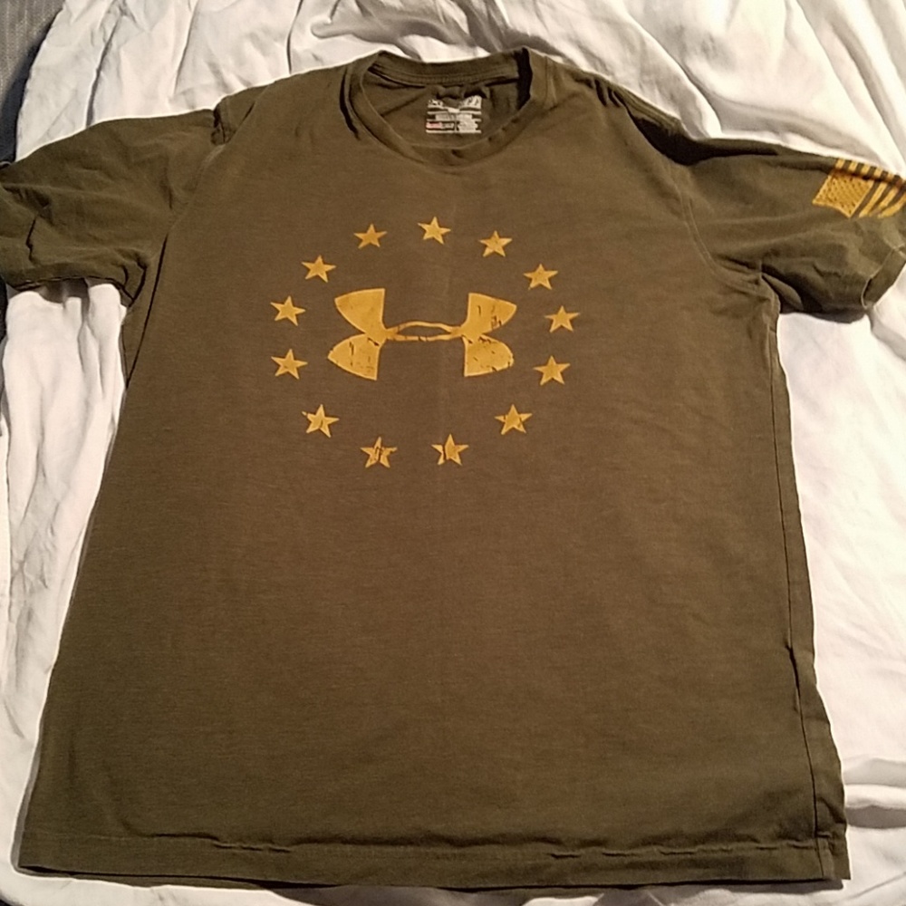 Under Armour t-shirt